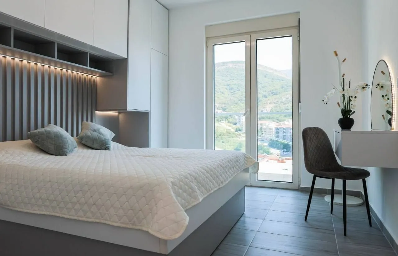 Stan-na-dan, jednosoban stan, 155m², Bečići, Budva