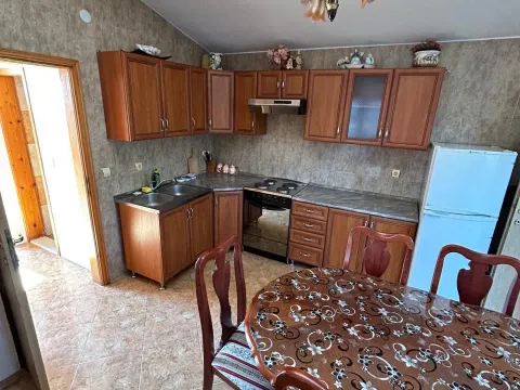 Izdavanje, kuća, 67m², Ilino, Bar - image 4