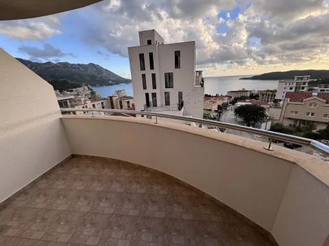 Sale, one bedroom apartment, 52m², Bečići, Budva - image 9