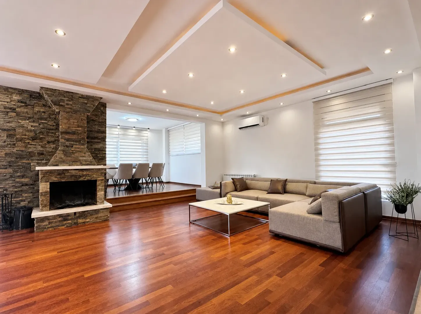 Rent, house, 250m², Utjeha, Bar