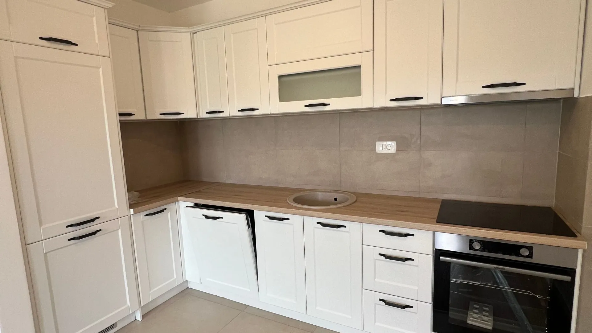 Prodaja, jednosoban stan, 49m², Ilino, Bar