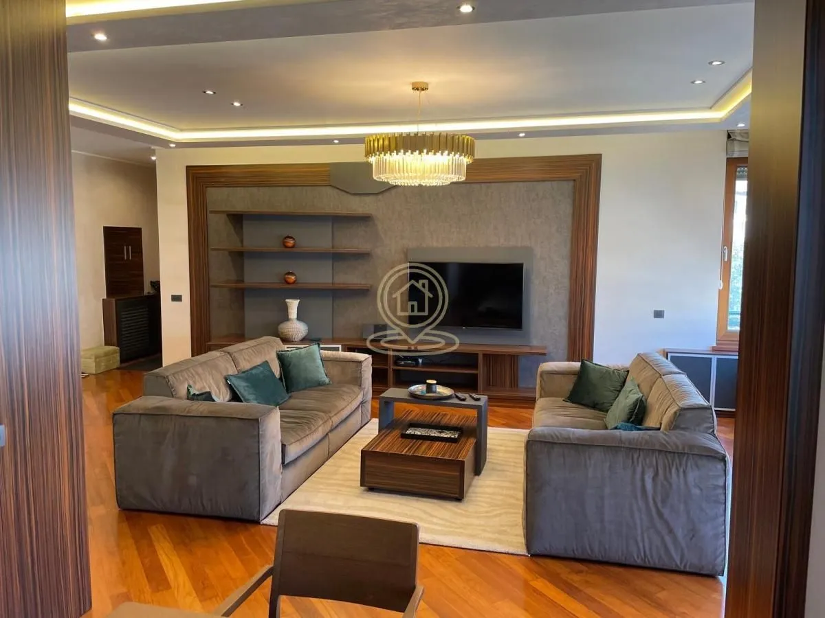 Rent, four bedroom apartment, 119m², Vračar Hram, Vračar Sve Podlokacije