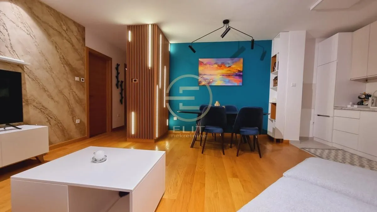 Izdavanje, trosoban stan, 64m², Rotkvarija, Novi Sad Sve Podlokacije