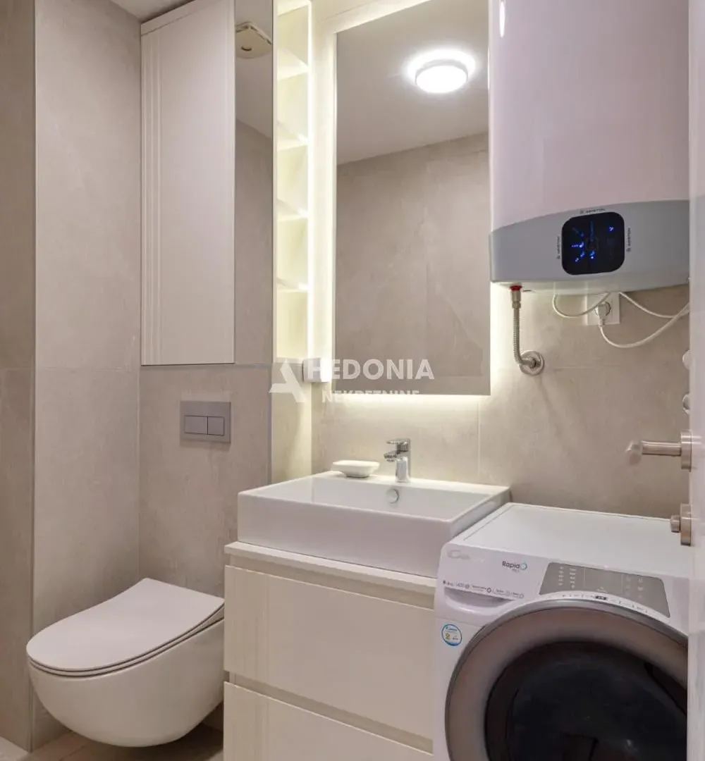 Sale, three bedroom apartment, 99m², Južni Bulevar, Vračar Sve Podlokacije