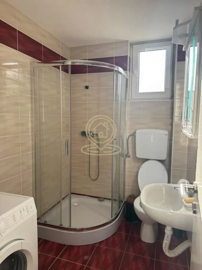 Izdavanje, trosoban stan, 65m², Banjica, Voždovac Sve Podlokacije