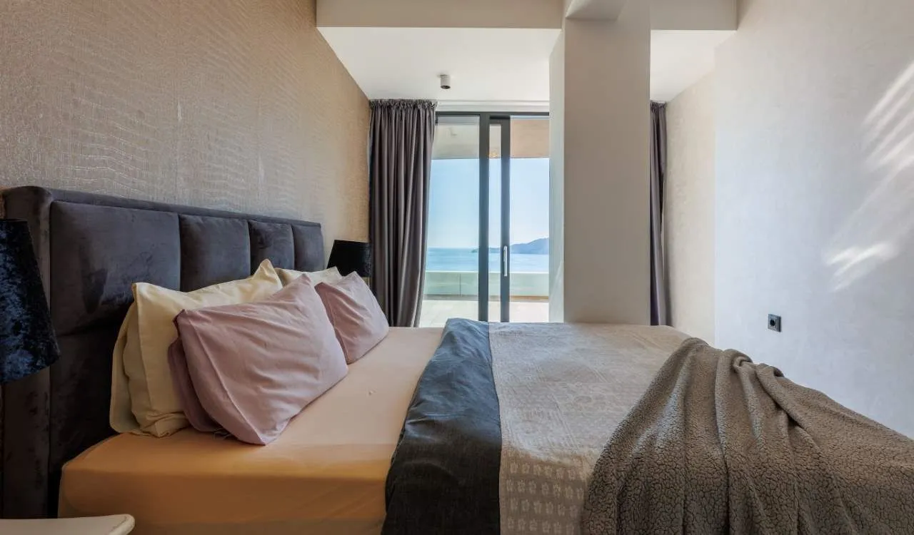Sale, one bedroom apartment, 77m², Bečići, Budva
