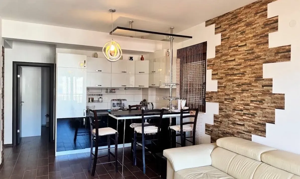 Prodaja, jednosoban stan, 51m², Centar, Budva