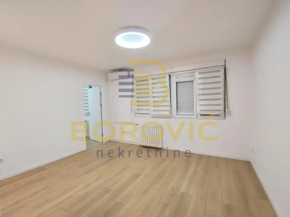 Rent, one bedroom apartment, 35m², Vračar Sve Podlokacije, Beograd