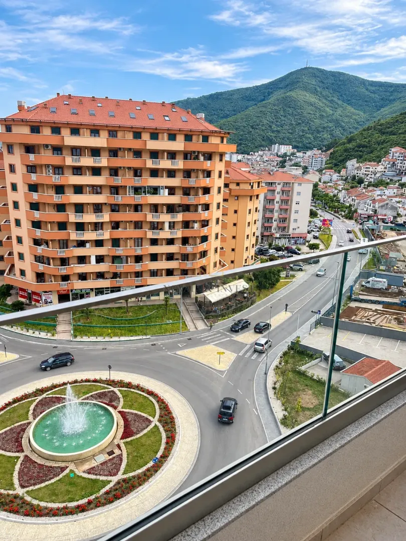 Izdavanje, jednosoban stan, 50m², Centar, Budva
