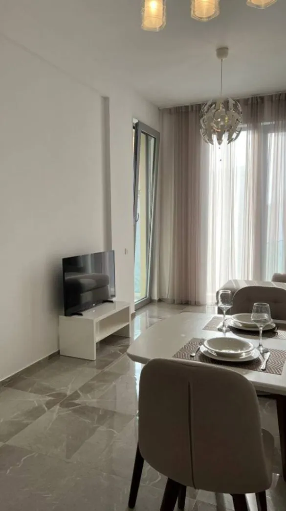 Rent, one bedroom apartment, 60m², Bečići, Budva