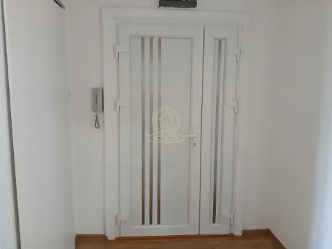 Rent, two bedroom apartment, 75m², Stari Grad, Beograd - image 9