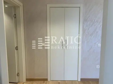 Rent, two bedroom apartment, 57m², Savski Venac, Beograd - image 9