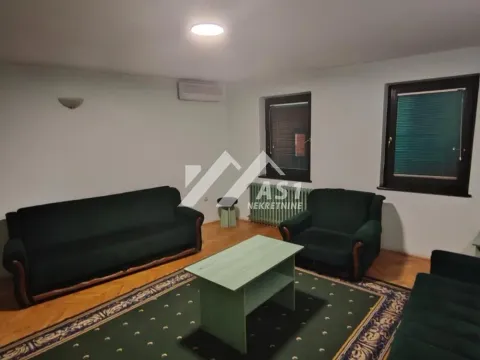 Izdavanje, jednosoban stan, 38m², Centar, Novi Sad - image 4