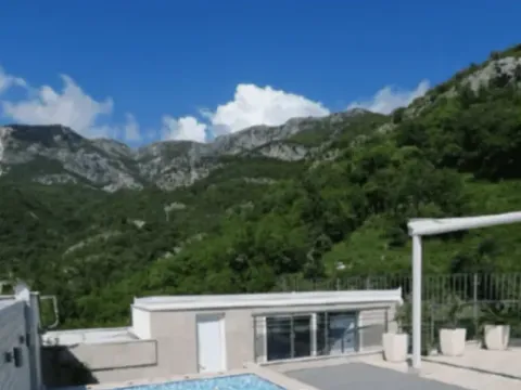 Rent, house, 150m², Rafailovići, Budva - image 3