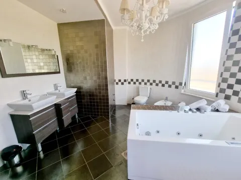 Daily-rent, two bedroom apartment, 120m², Briska Gora, Ulcinj - image 6