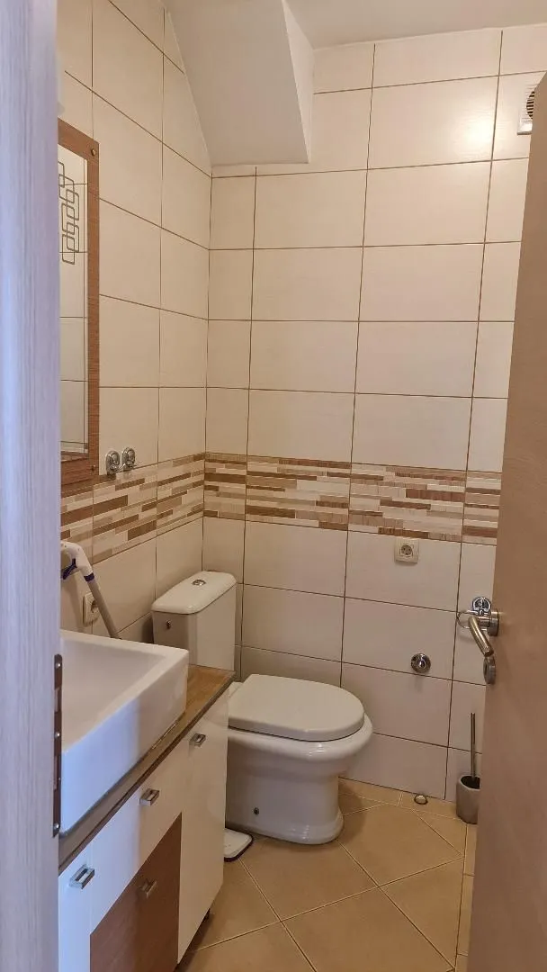 Izdavanje, jednosoban stan, 54m², Preko Morače, Podgorica