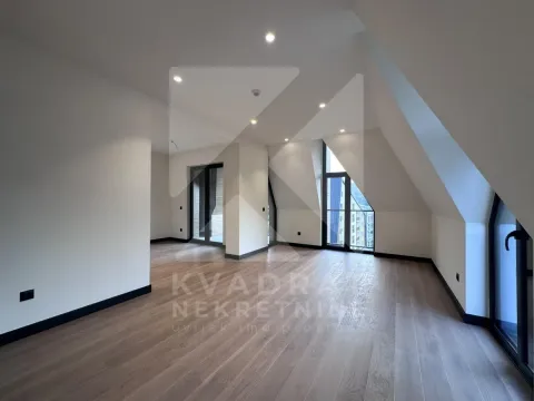 Prodaja, četvorosoban stan, 107m², Centar, Kolašin - image 24