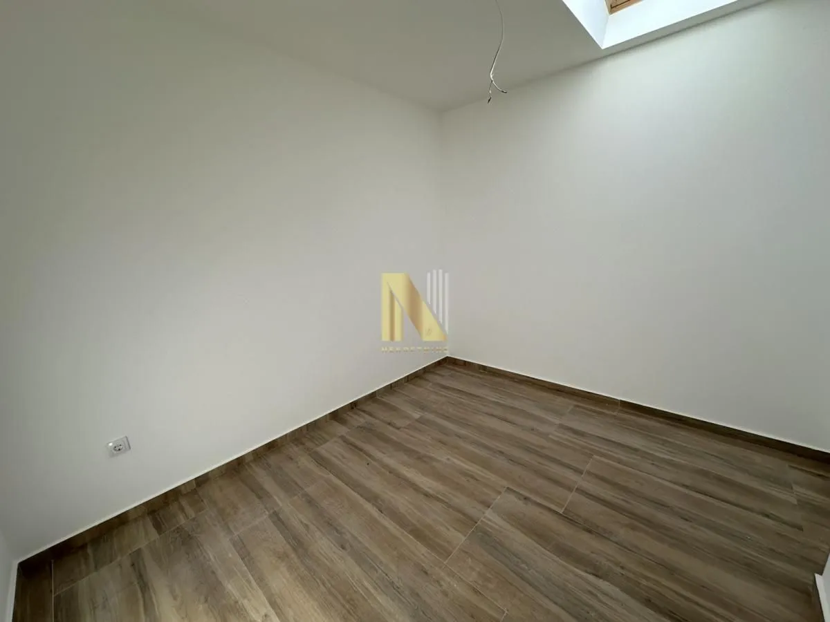 Prodaja, dvosoban stan, 55m², Centar, Inđija