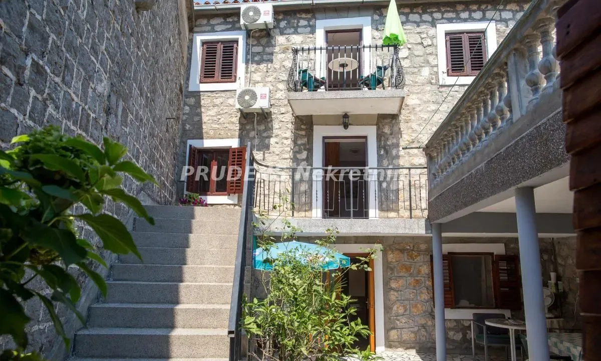 Sale, house, 210m², Bečići, Budva