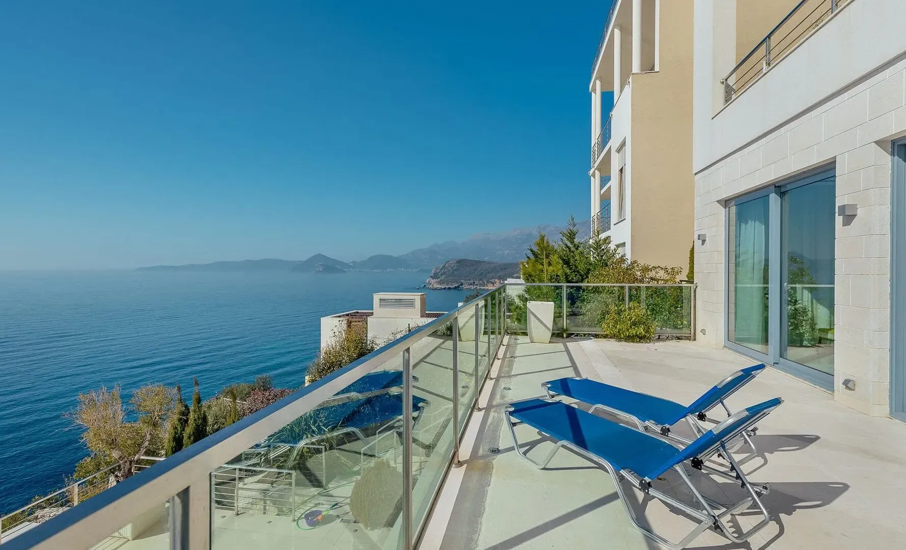 Sale, apartment, 337m², Rijeka Reževići, Budva