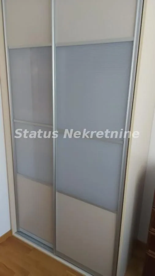Izdavanje, jednosoban stan, 45m², Salajka, Novi Sad Sve Podlokacije