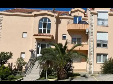 Izdavanje, jednosoban stan, 50m², Đenovići, Herceg Novi - image 13