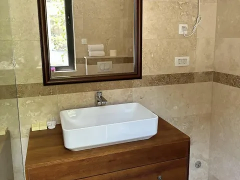 Prodaja, jednosoban stan, 55m², Reževići, Budva - image 9