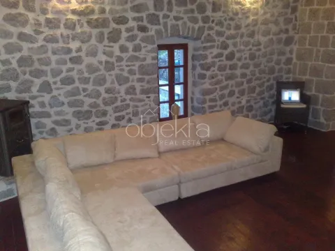 Rent, house, 110m², Kotor, Crna Gora - image 3