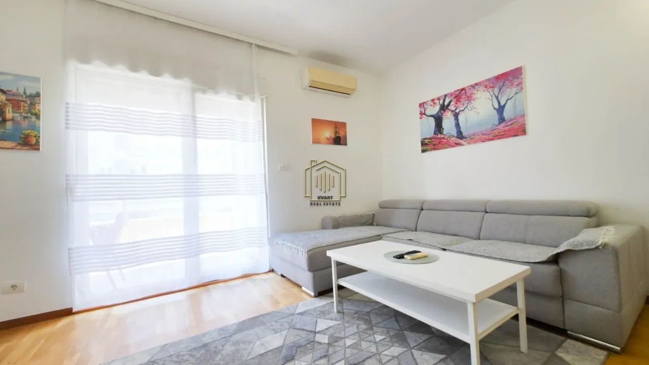 Izdavanje, jednosoban stan, 50m², City Kvart, Podgorica