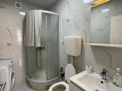 Prodaja, jednosoban stan, 54m², Centar, Budva - image 9