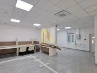 Izdavanje, poslovni prostor, 550m², Adamovićevo Naselje, Novi Sad Sve Podlokacije - image 1