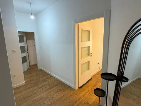 Prodaja, dvosoban stan, 78m², Centar, Podgorica - image 3