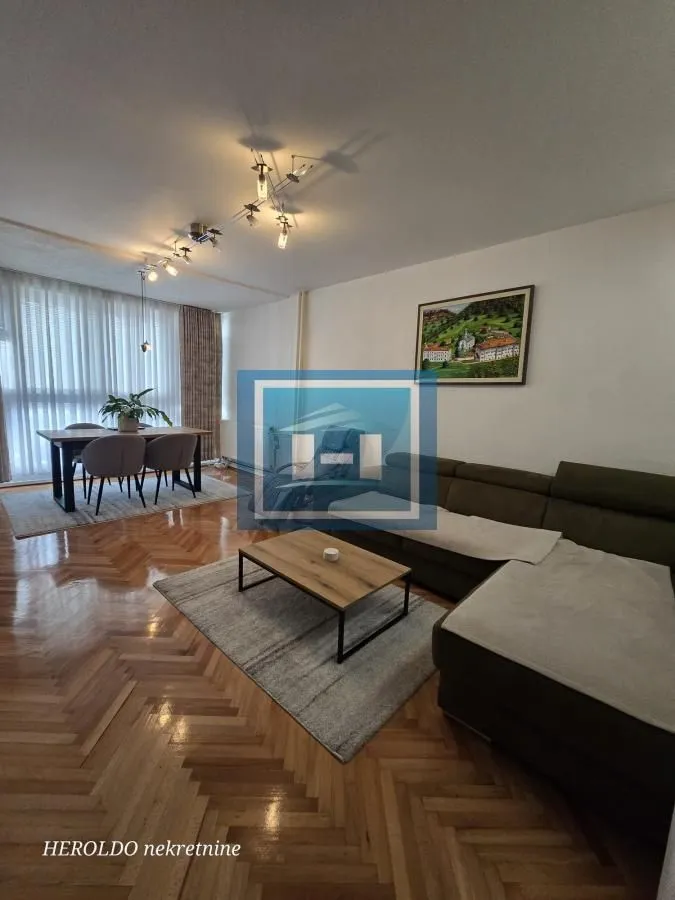 Prodaja, dvosoban stan, 58m², Ledena Stena, Vranje