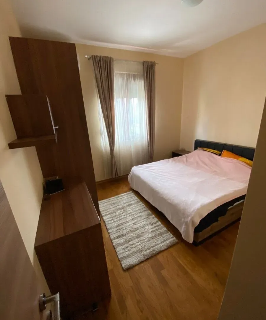 Rent, three bedroom apartment, 90m², Stara Varoš, Podgorica