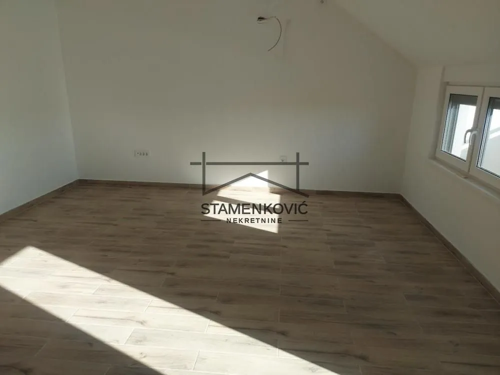 Prodaja, trosoban stan, 86m², Veternička rampa, Novi Sad Sve Podlokacije