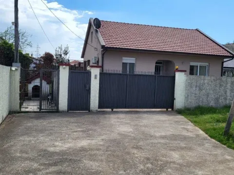 Rent, house, 100m², Gornja Gorica, Podgorica - image 13