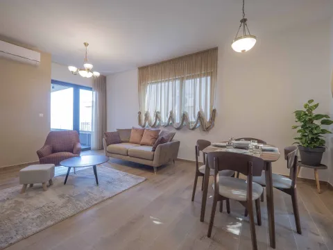Rent, two bedroom apartment, 80m², Gospoština, Budva - image 4