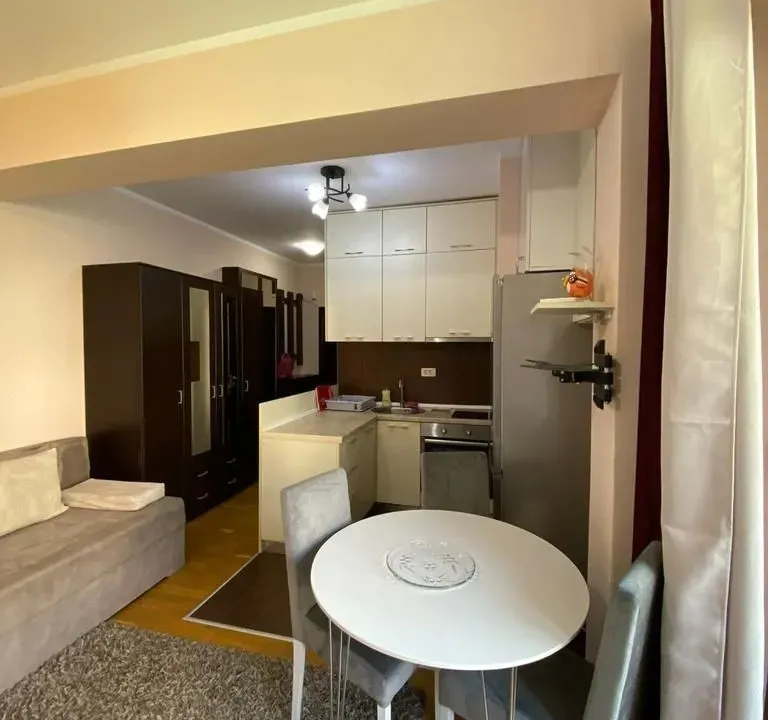 Izdavanje, garsonjera, 33m², Budva, Crna Gora