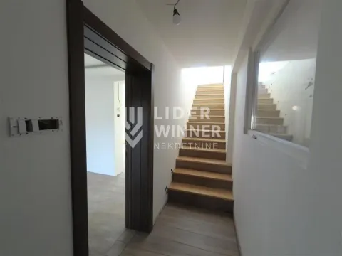 Prodaja, kuća, 225m², Arnajevo, Barajevo - image 8