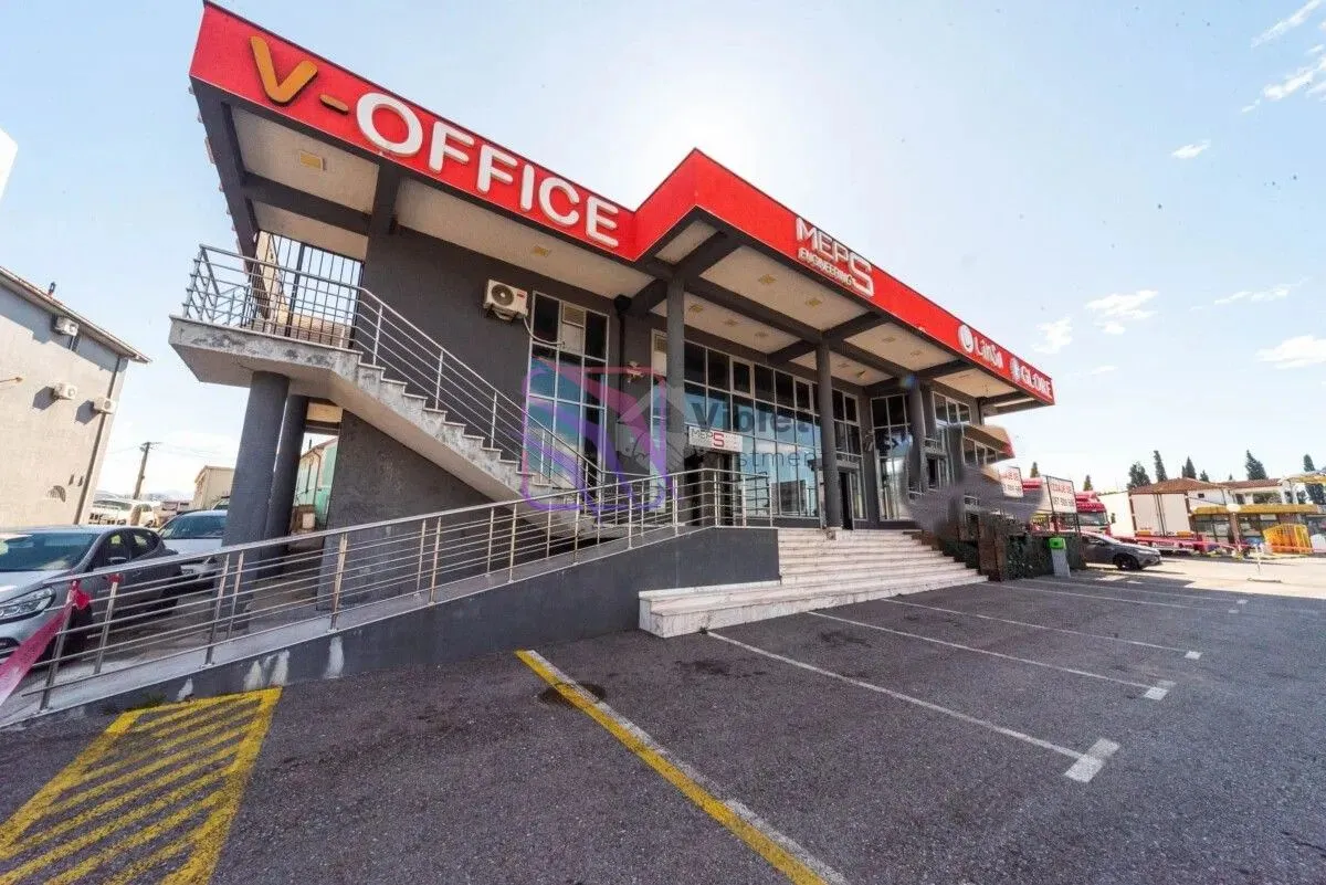 Rent, office space, 705m², Golubovci, Podgorica