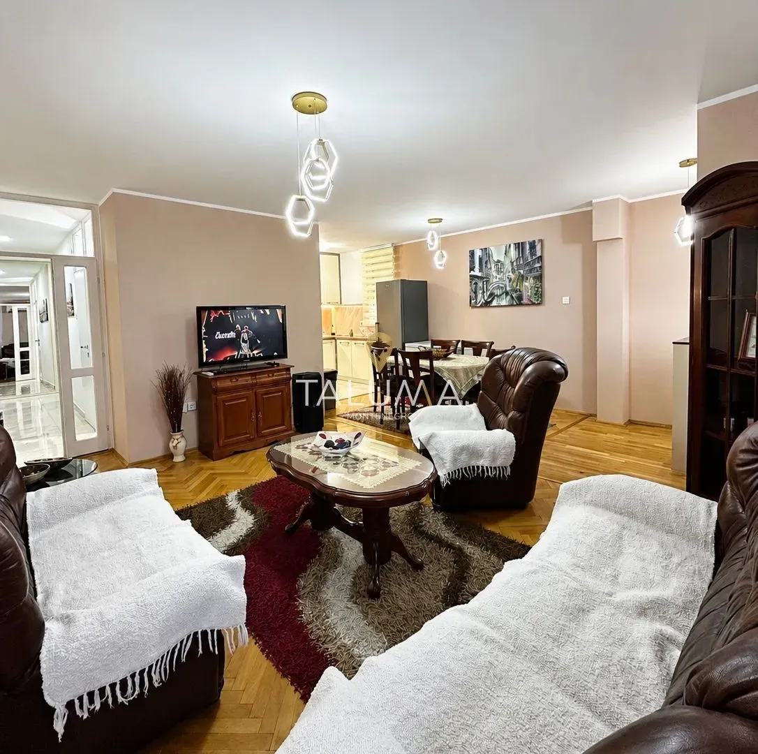 Rent, two bedroom apartment, 78m², Blok 5, Podgorica
