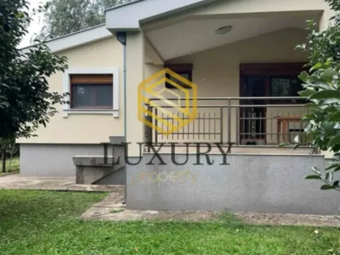 Izdavanje, kuća, 150m², Tološi, Podgorica - image 7