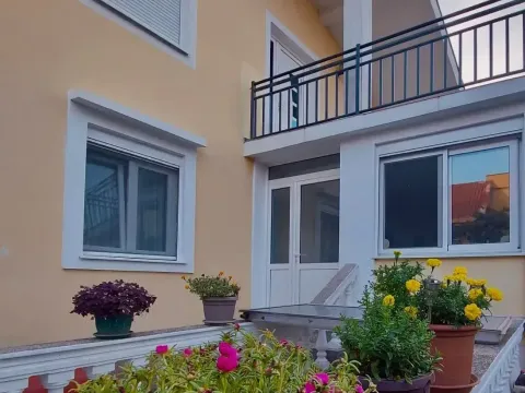 Izdavanje, trosoban stan, 130m², Zabjelo, Podgorica - image 2