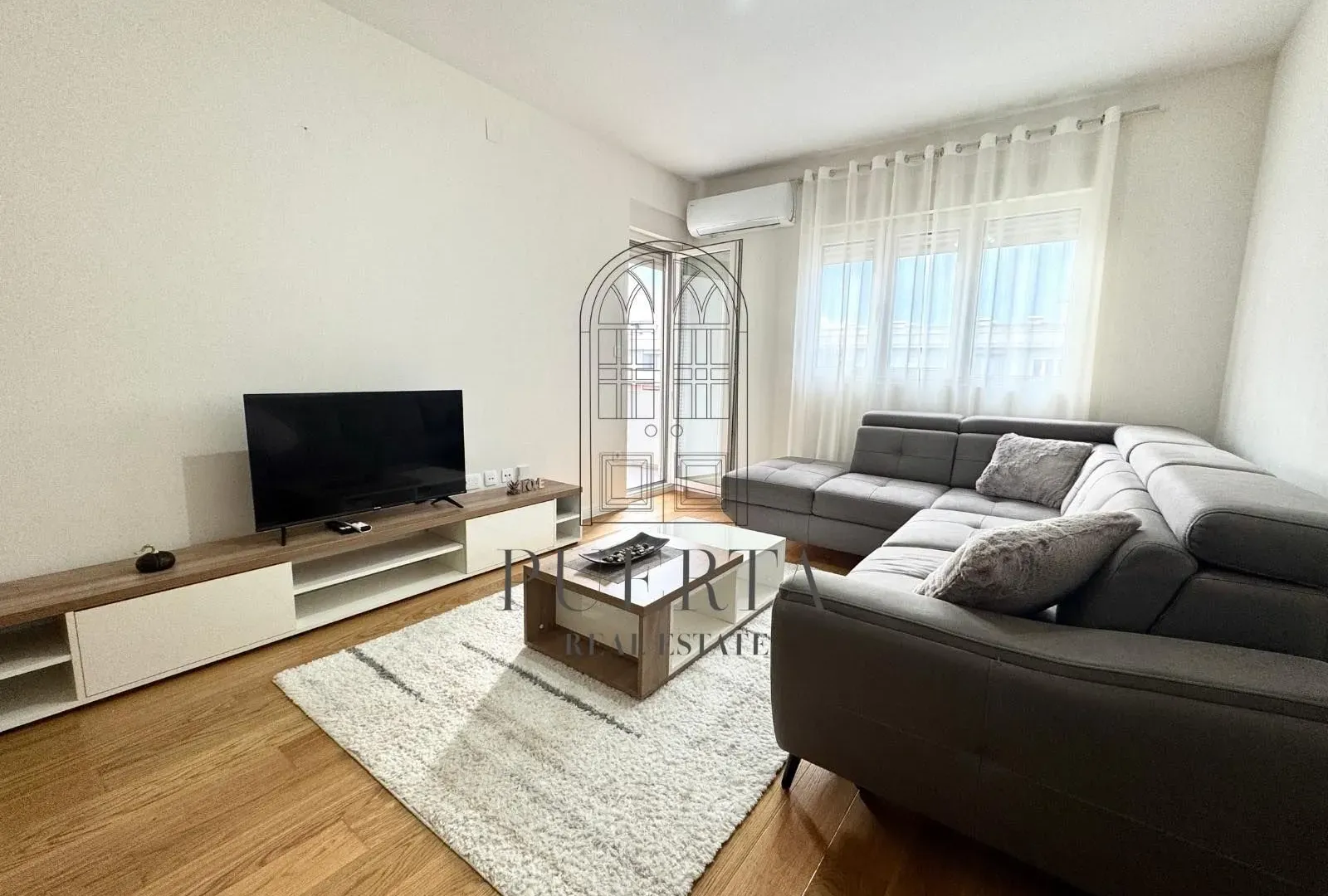 Prodaja, jednosoban stan, 49m², Central Point, Podgorica