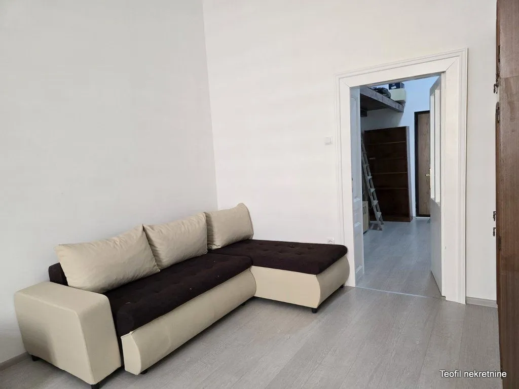 Izdavanje, dvosoban stan, 72m², Zemun Centar, Zemun Sve Podlokacije