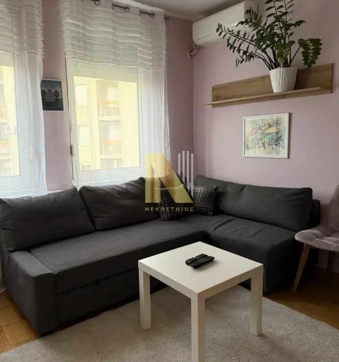 Izdavanje, jednosoban stan, 36m², Rotkvarija, Novi Sad Sve Podlokacije