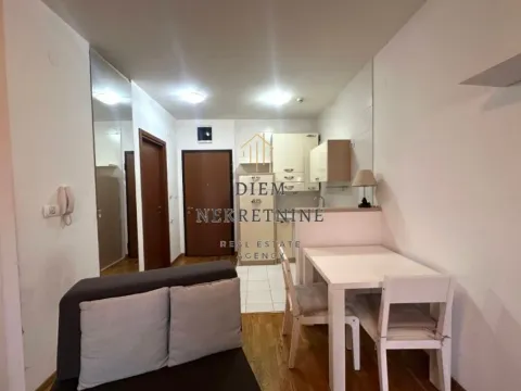 Izdavanje, garsonjera, 34m², City Kvart, Podgorica - image 9