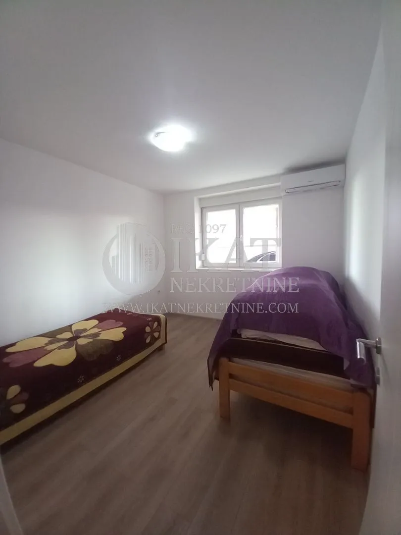 Sale, house, 397m², Petlovo Brdo, Beograd