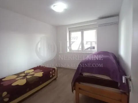 Prodaja, kuća, 397m², Petlovo Brdo, Beograd - image 3