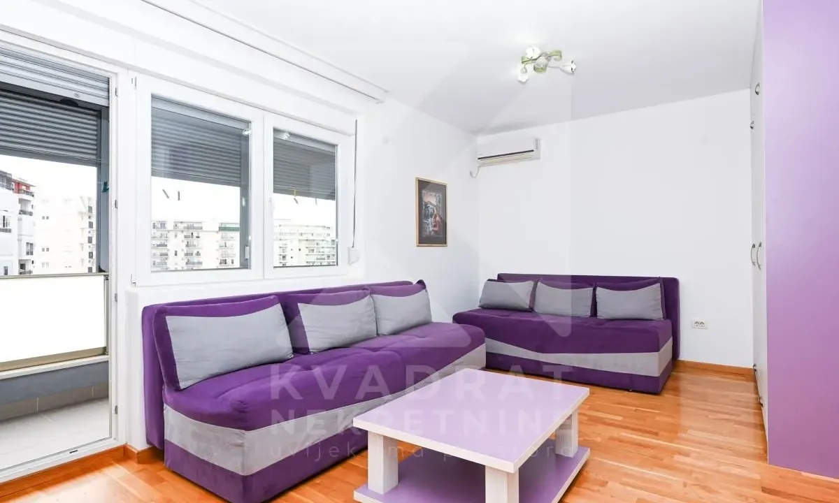 Rent, studio apartment, 34m², Stari Aerodrom, Podgorica